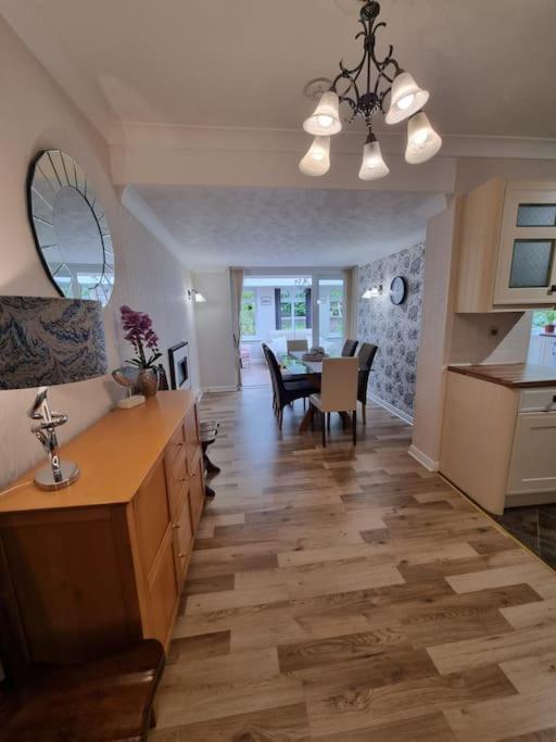 Charming Coastal Bungalow เคย์ตัน ภายนอก รูปภาพ